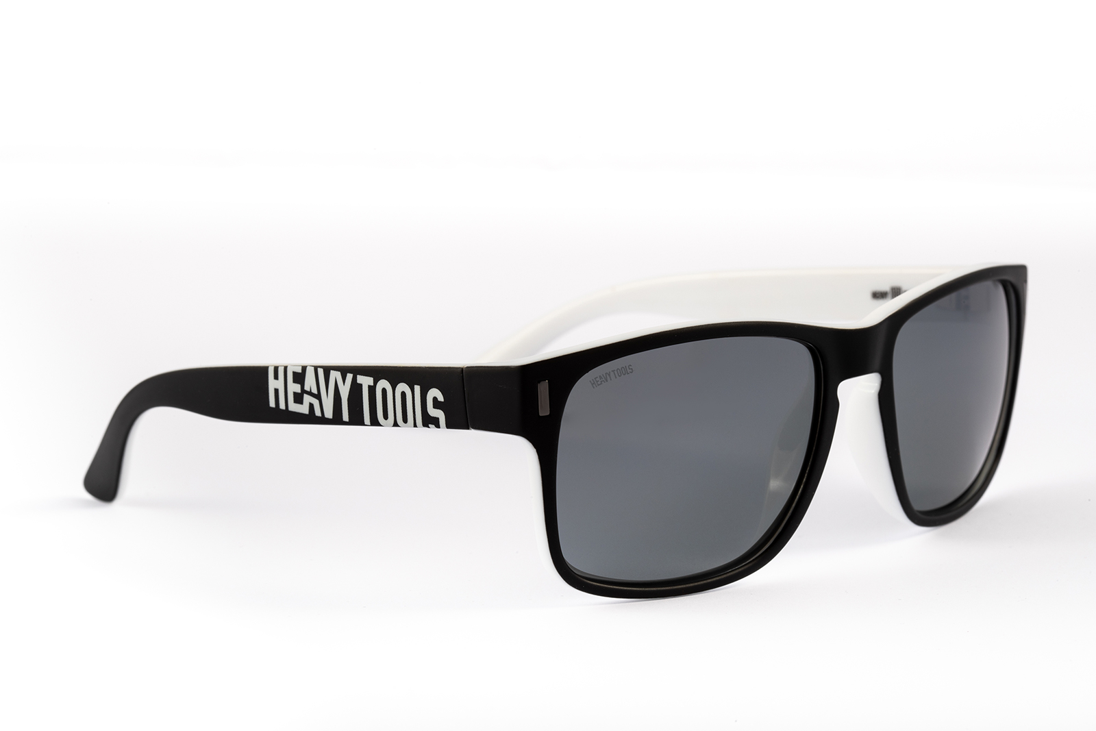 HeavyTools férfi napszemüveg 5107 A